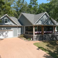 SheNANAgans – Family-Friendly Home in Eden Isle near Greers Ferry Lake
