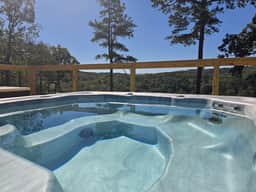 Fairfield Bay Retreat with Hot Tub, Sauna and Cold Plunge - Image 3