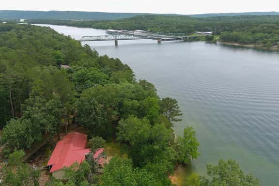 Lake Views, Water Trail and Minutes to the Marina - Image 1