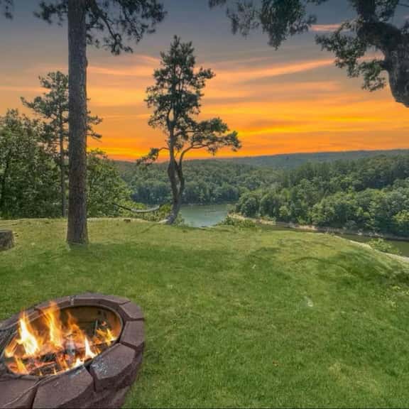 Fairfield Bay Retreat with Hot Tub, Sauna and Cold Plunge - Image 1