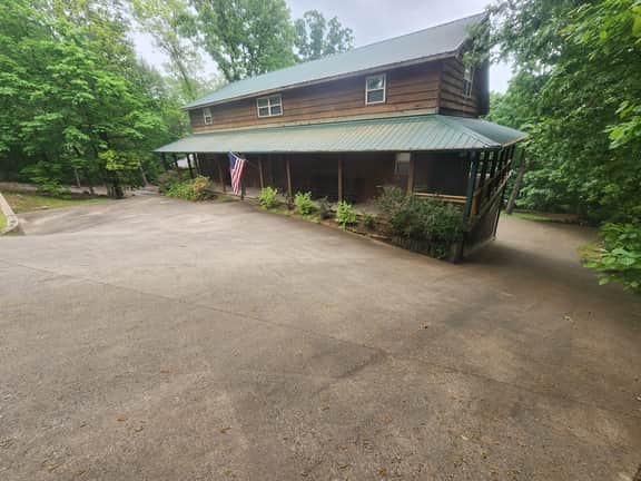 Belmont Acres | Lakefront w/ Heated Outdoor Shower | Sleeps 12
