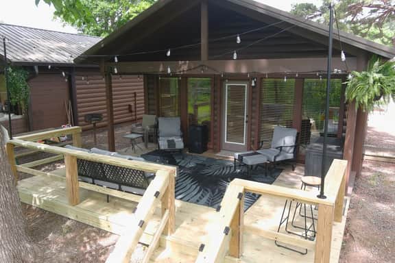 2 Bedroom Little Red Riverfront Cabin on Winkley Shoals