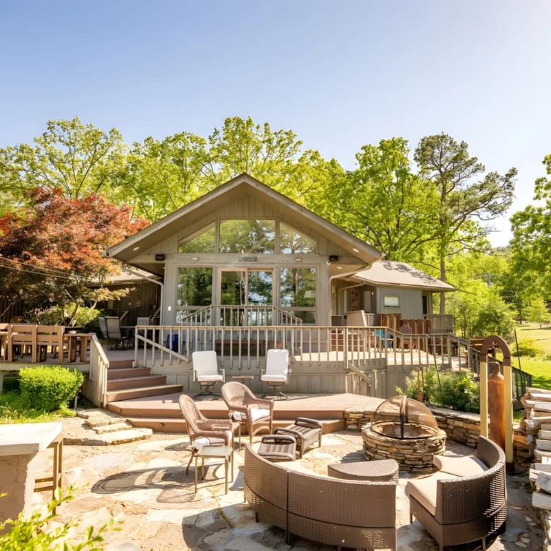 Greers Ferry Lakefront Home in Eden Isle